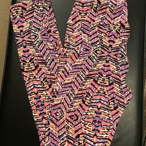 LuLaRoe OS Leggings never worn